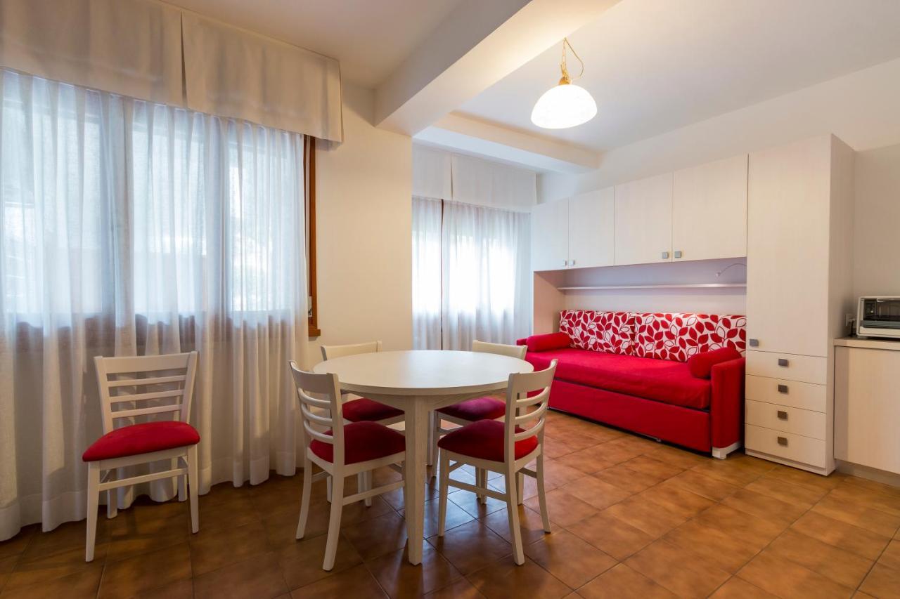 Residence Piccolo Milano Marittima Exterior foto